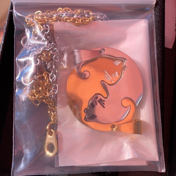 Couples Pendant Stainless Steel Matching Relationship Cute Cat Heart Necklace - Picture 2 of 3